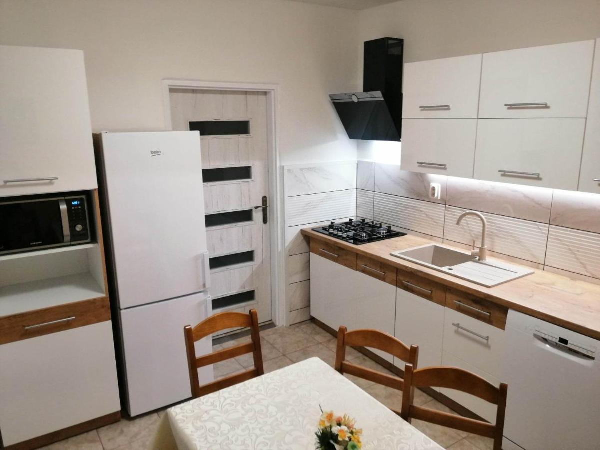 פופראד Apartman West מראה חיצוני תמונה